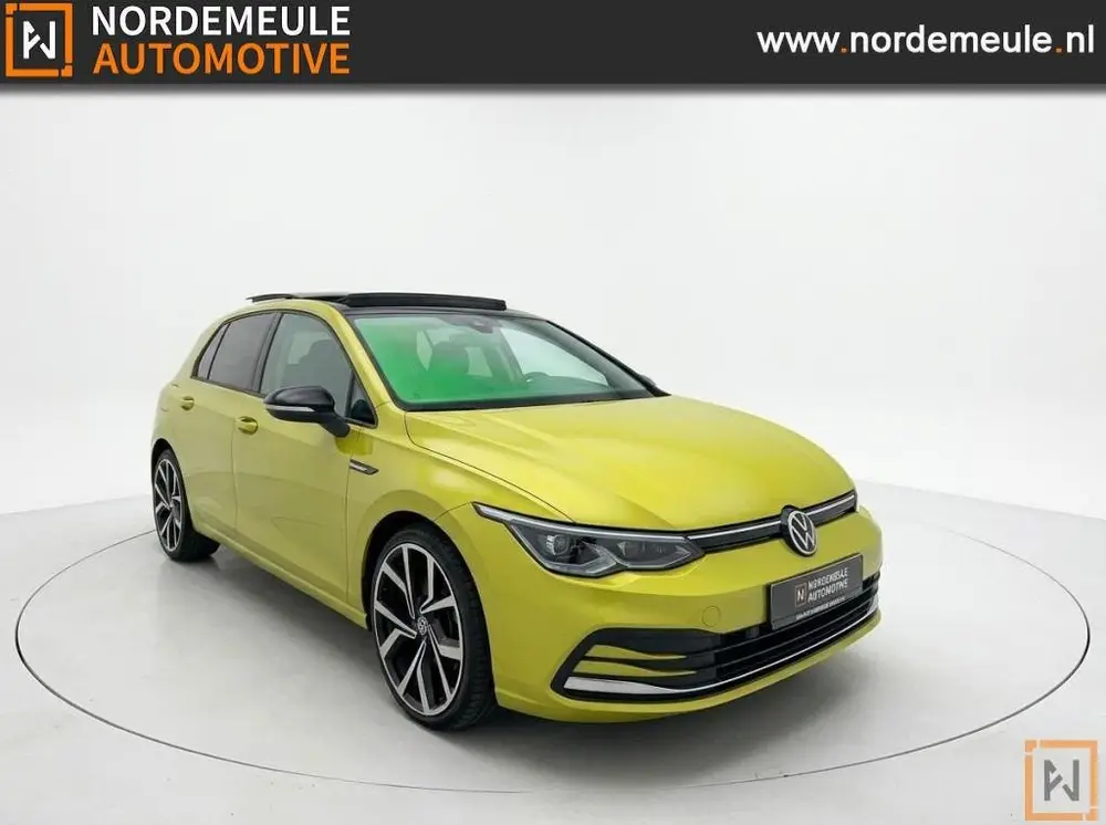 Volkswagen GOLF 1.5 eTSI STYLE, Xenon, Pano, ACC, Lane uit 2020
