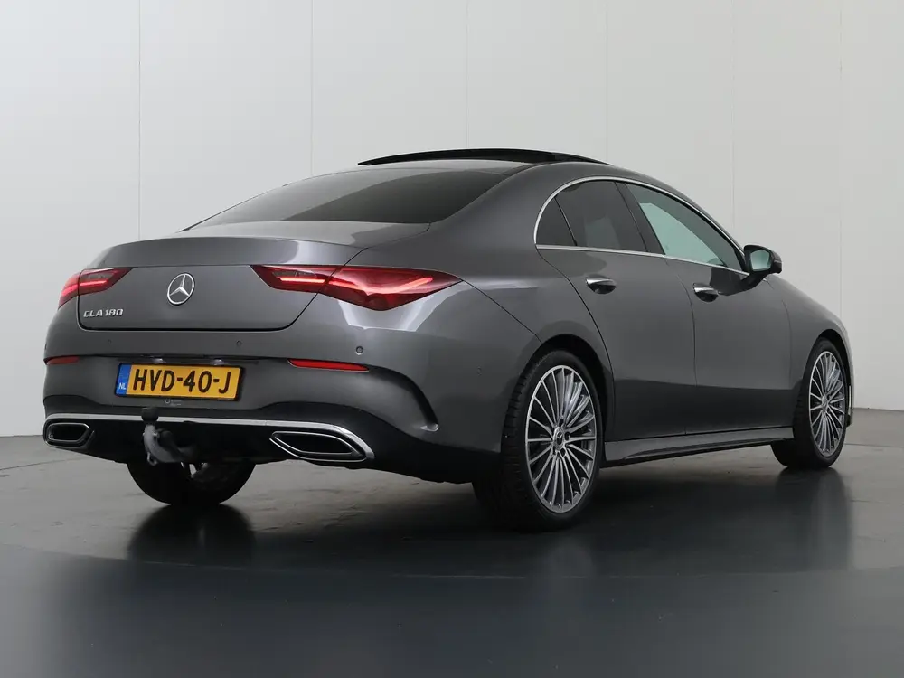 Mercedes-Benz CLA 180 Business Solution AMG uit 2025, foto 2