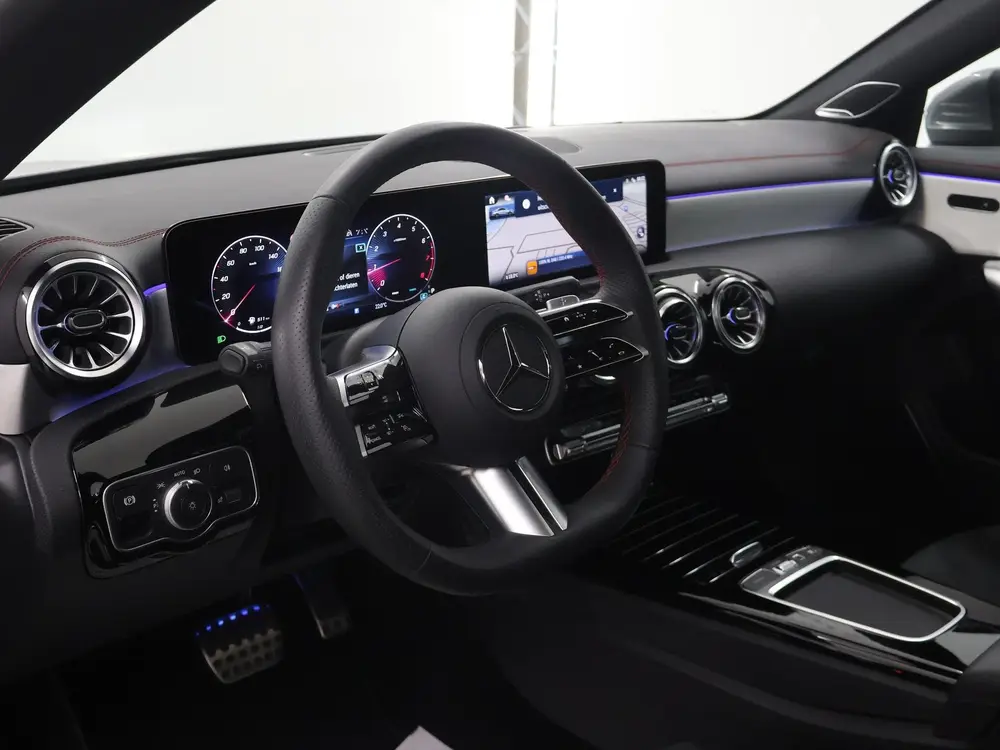 Mercedes-Benz CLA 180 Business Solution AMG uit 2025, foto 7