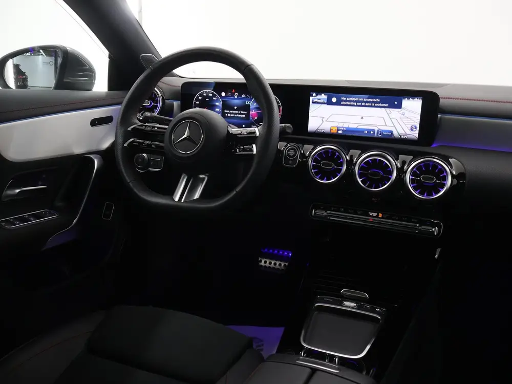 Mercedes-Benz CLA 180 Business Solution AMG uit 2025, foto 9