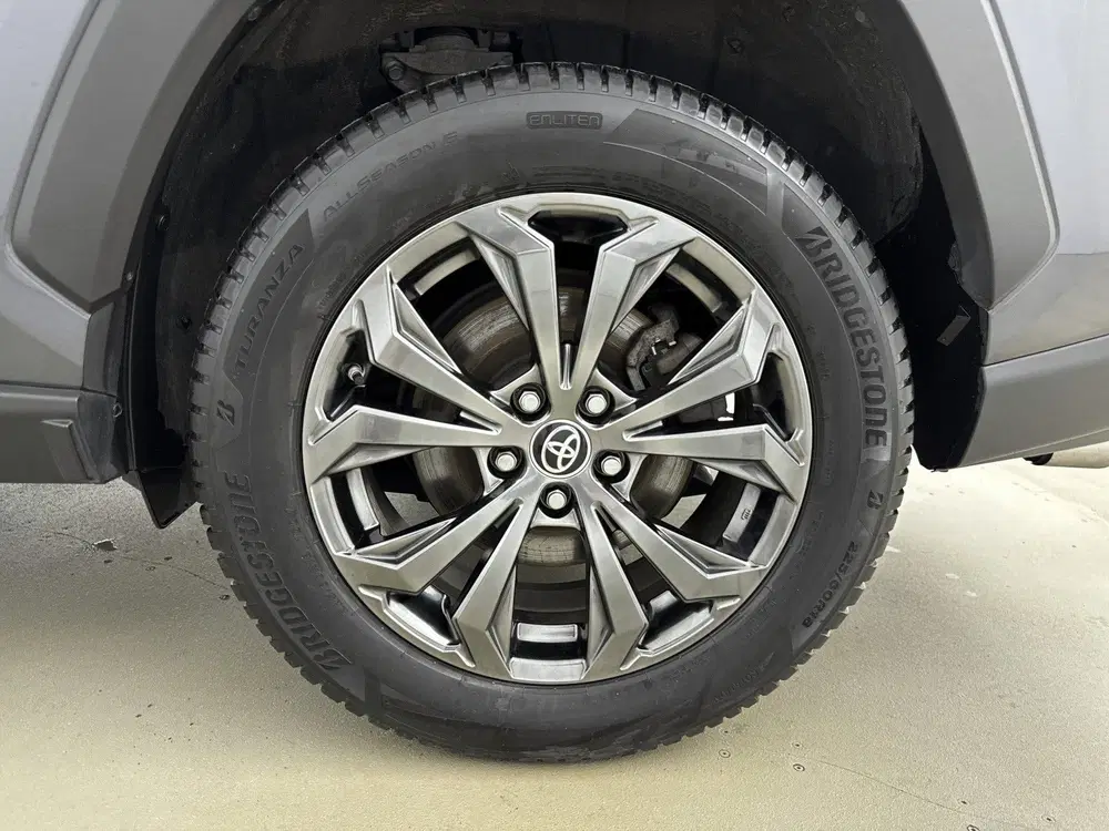 Toyota RAV 4 uit 2022, foto 13