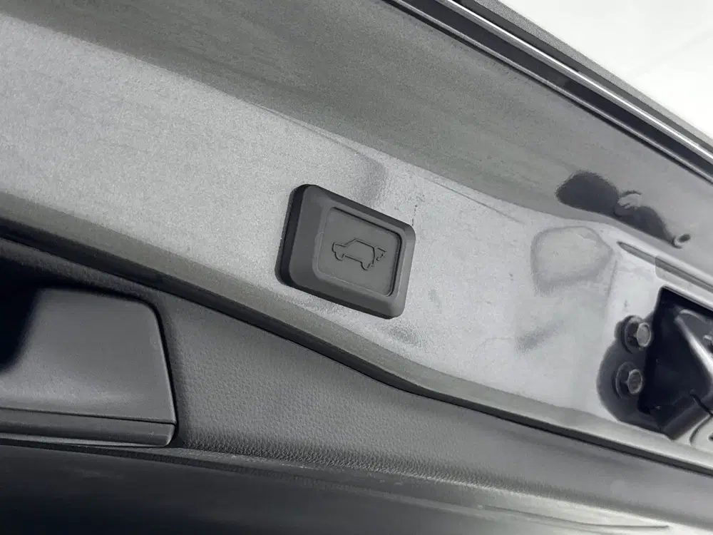 Toyota RAV 4 uit 2022, foto 16