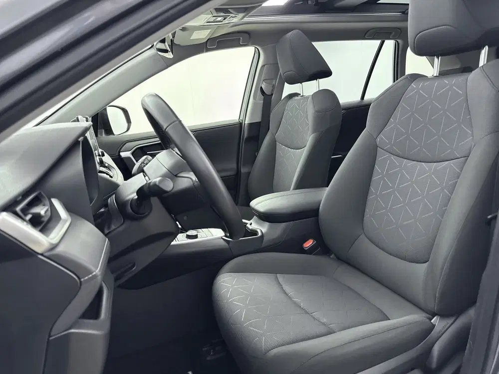Toyota RAV 4 uit 2022, foto 4