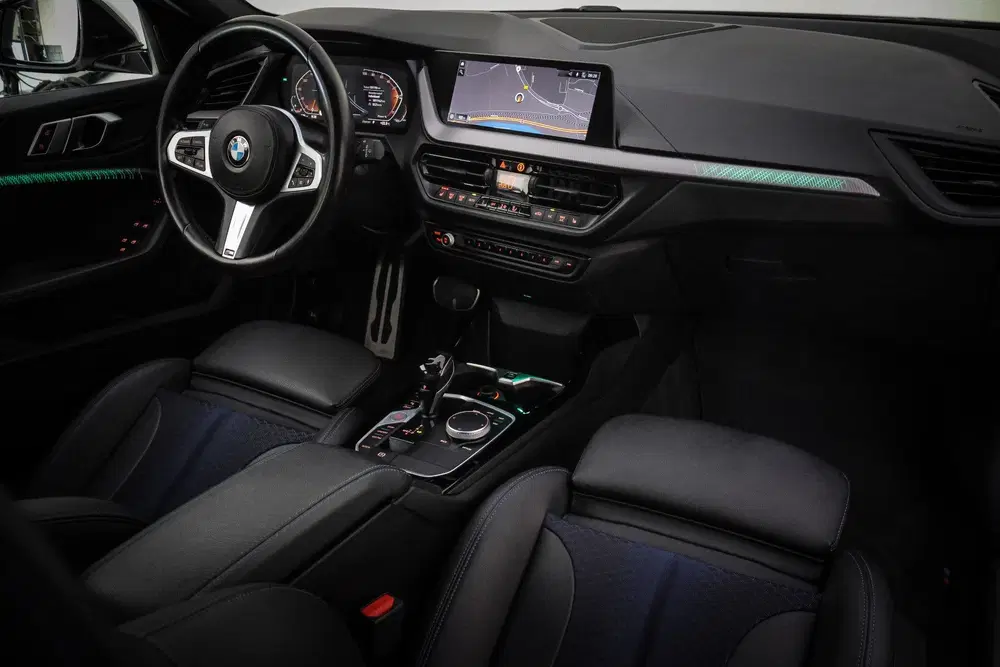 BMW 1-serie 120i M-Sport High Executive FULL LED uit 2021, foto 19