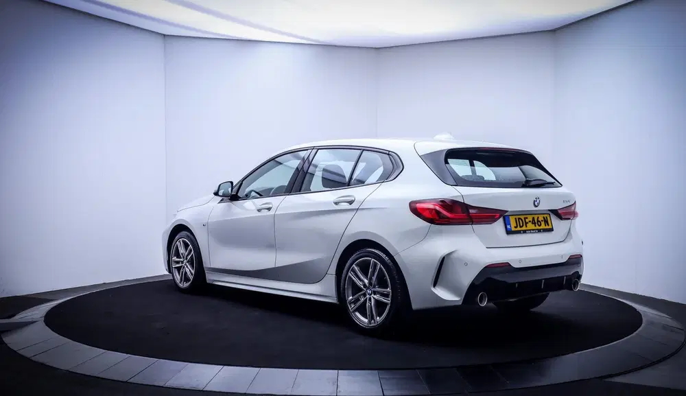 BMW 1-serie 120i M-Sport High Executive FULL LED uit 2021, foto 8
