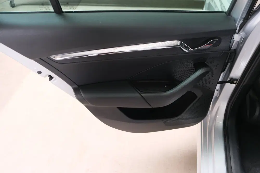 Skoda Octavia 1.0 e-TSI Business Edition Plus uit 2020, foto 10