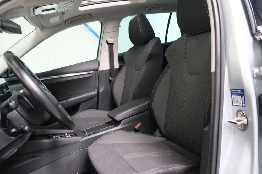 Skoda Octavia 1.0 e-TSI Business Edition Plus uit 2020, foto 16
