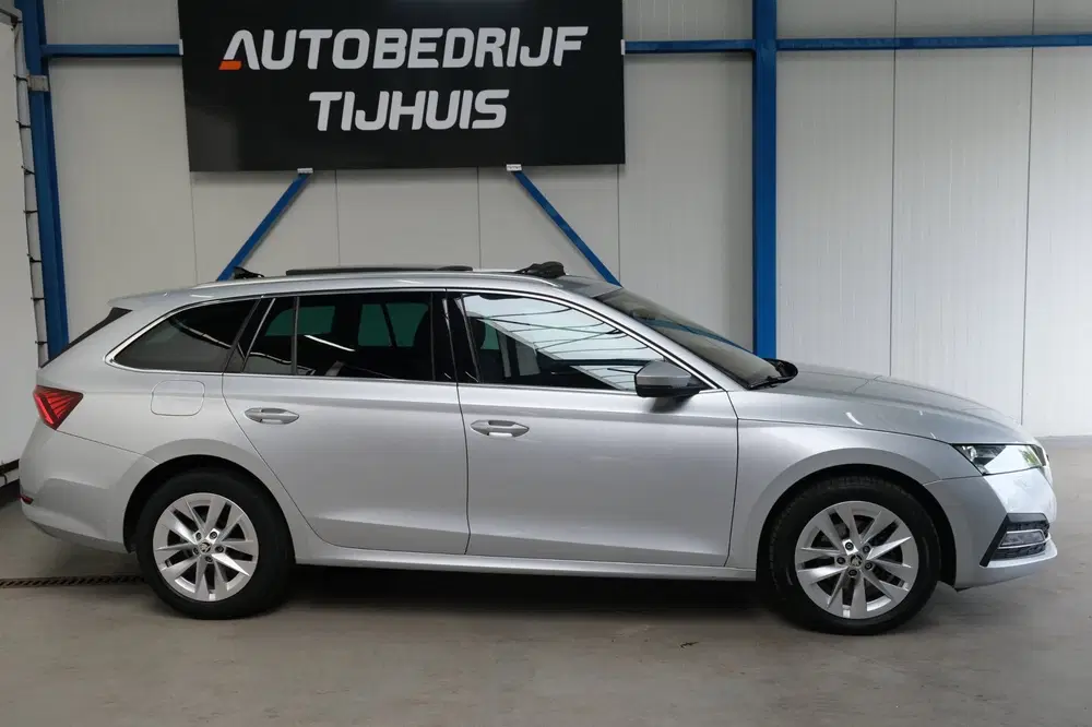 Skoda Octavia 1.0 e-TSI Business Edition Plus uit 2020, foto 2