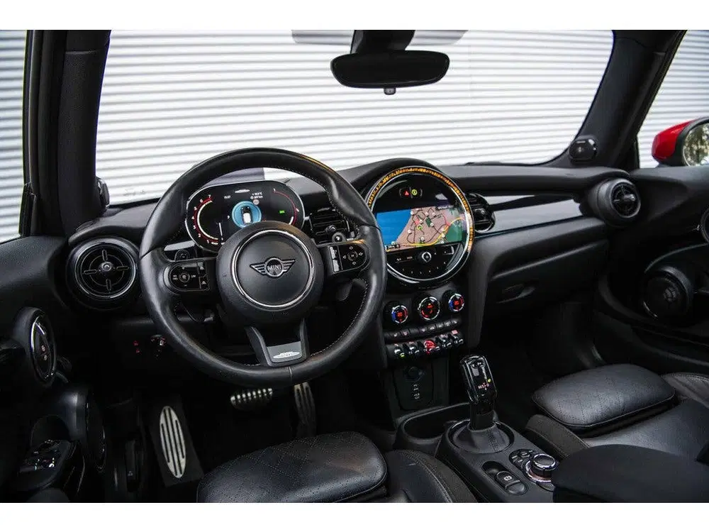 Mini John Cooper Works 2.0 231pk uit 2021, foto 4