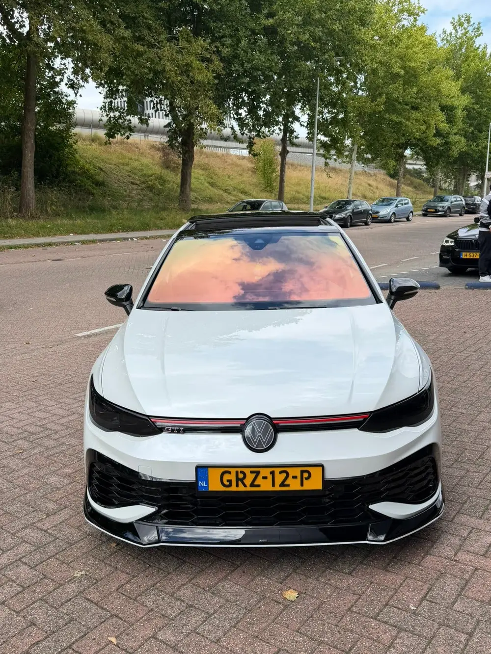 Volkswagen Golf 2.0 TSI OPF 221KW Dsg7 2021 Wit uit 2021, foto 2