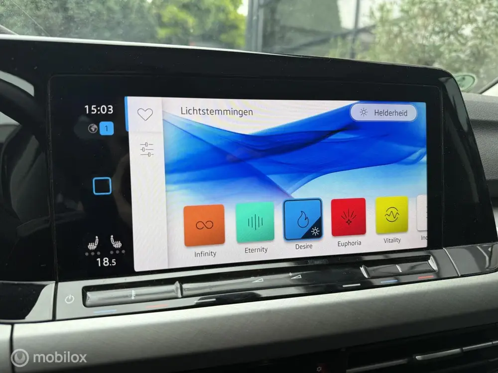 Volkswagen Golf Variant 1.0 eTSI Life Business|Pano|Lane|Sfe uit 2021, foto 6