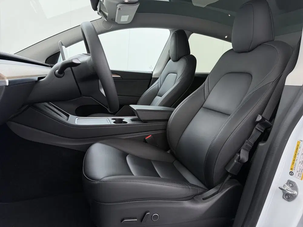 Tesla Model Y RWD 300PK LFP Accu Trekhaak Warmtepomp Lee uit 2023, foto 14