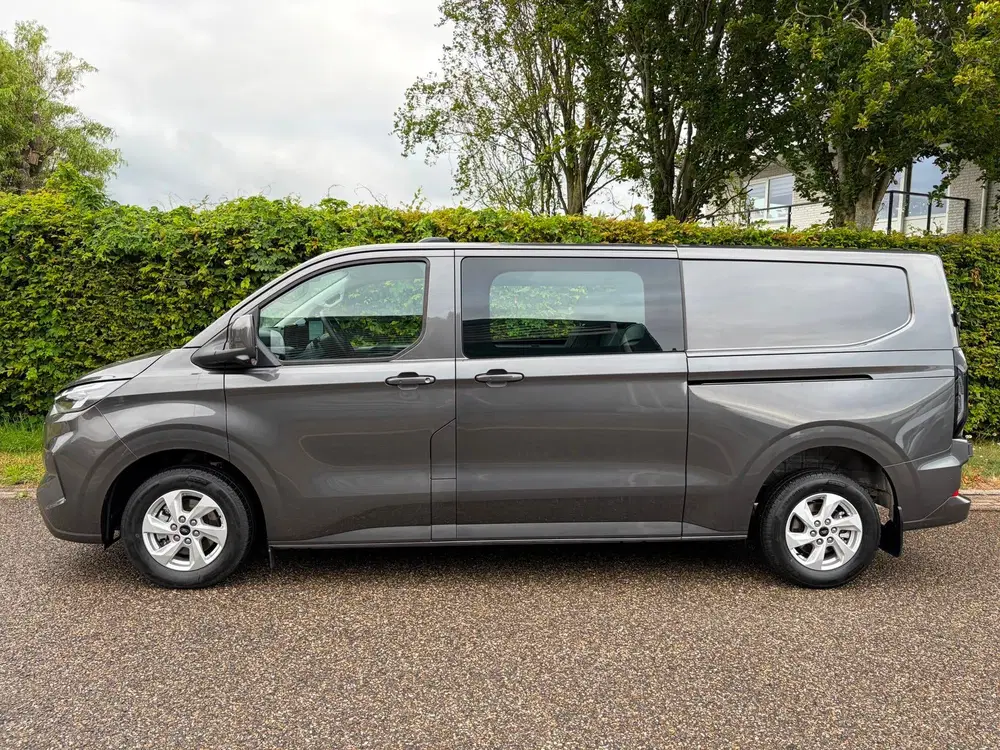 Ford Transit Custom 320 2.0 TDCI L2H1 Limited DC uit 2025, foto 2