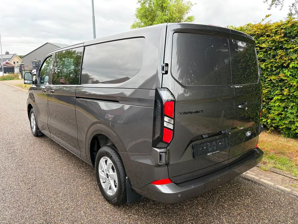 Ford Transit Custom 320 2.0 TDCI L2H1 Limited DC uit 2025, foto 3