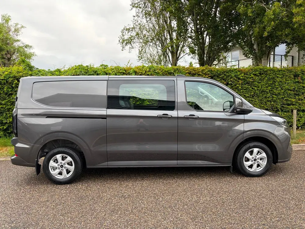 Ford Transit Custom 320 2.0 TDCI L2H1 Limited DC uit 2025, foto 5