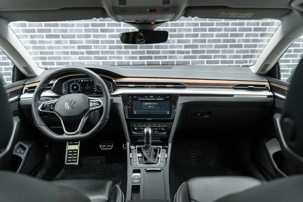 Volkswagen Arteon Shooting Brake 1.4 TSI eHybrid Elegance Bu uit 2021, foto 2
