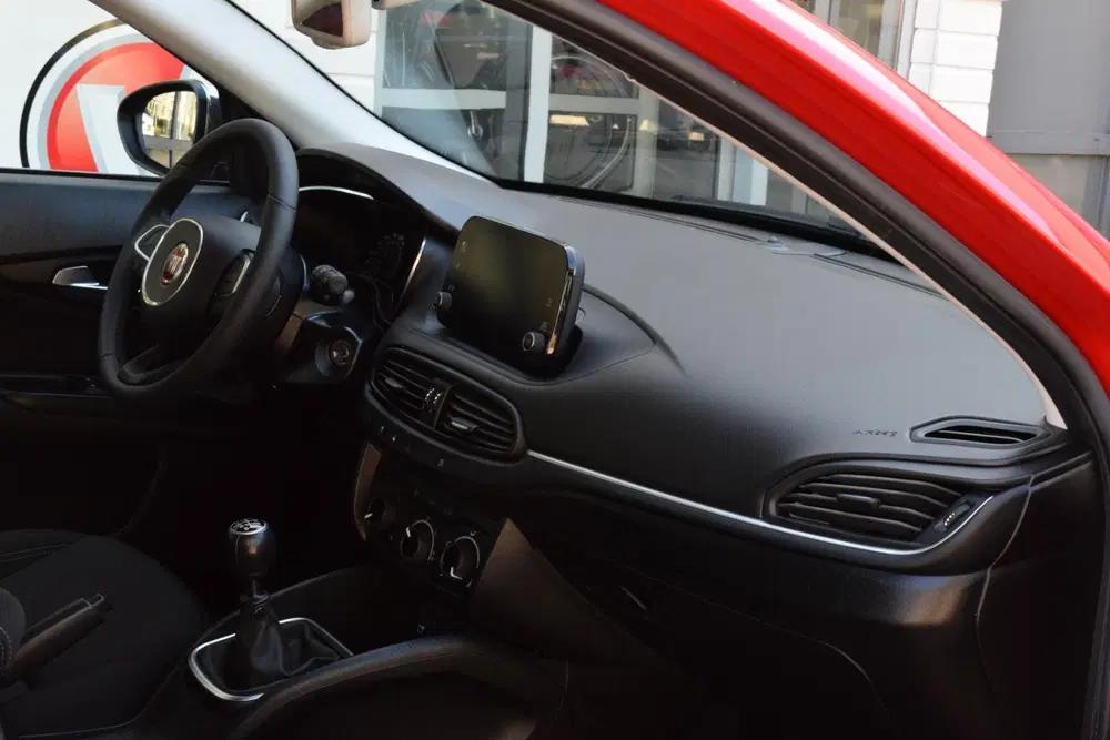 Fiat Tipo 1.4 Mirror uit 2020, foto 16