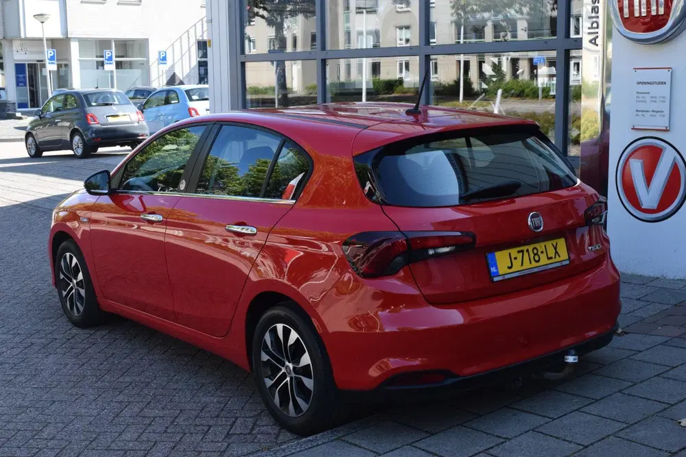 Fiat Tipo 1.4 Mirror uit 2020, foto 3