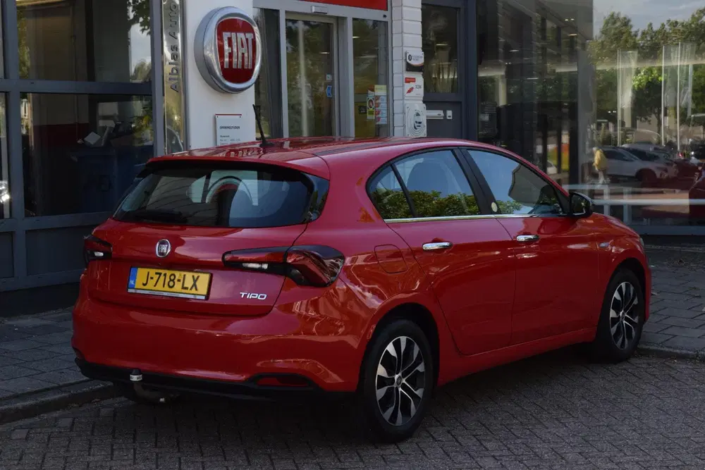 Fiat Tipo 1.4 Mirror uit 2020, foto 4