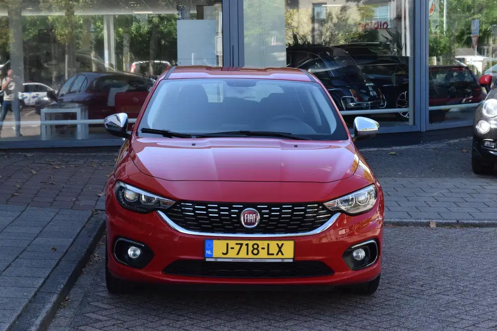 Fiat Tipo 1.4 Mirror uit 2020, foto 5