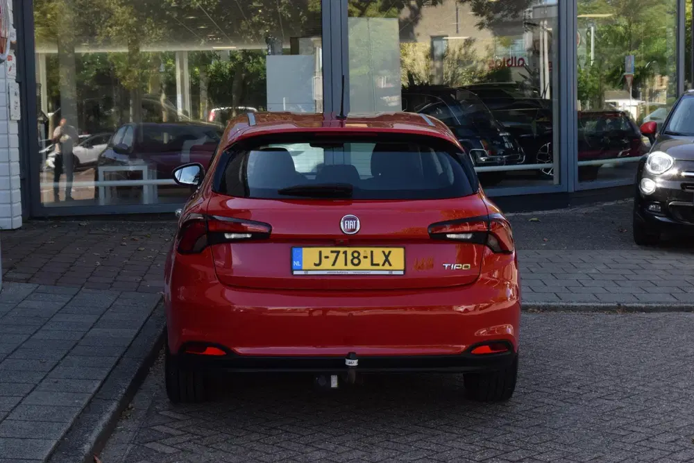 Fiat Tipo 1.4 Mirror uit 2020, foto 6