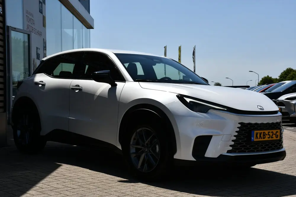 Lexus LBX Business Line 2WD Limited Automaat 136pk uit 2025, foto 8