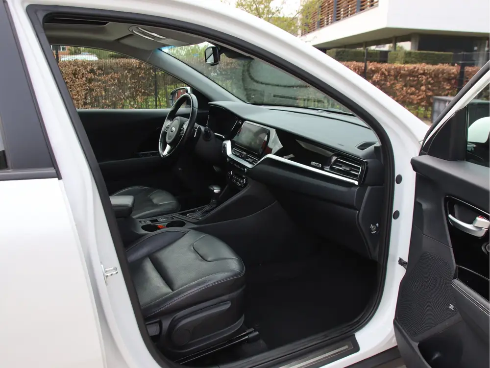 Kia Niro 1.6 GDi Hybrid ExecutiveLine Pano, El. Stoelvw + ve uit 2019, foto 10
