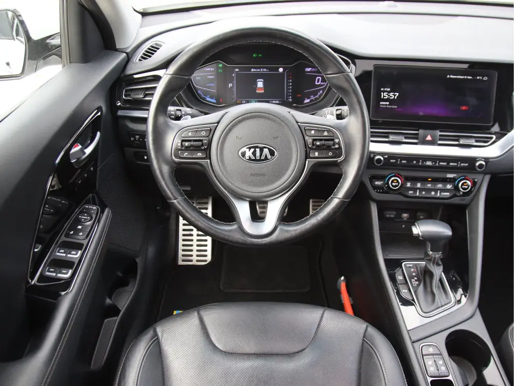 Kia Niro 1.6 GDi Hybrid ExecutiveLine Pano, El. Stoelvw + ve uit 2019, foto 15