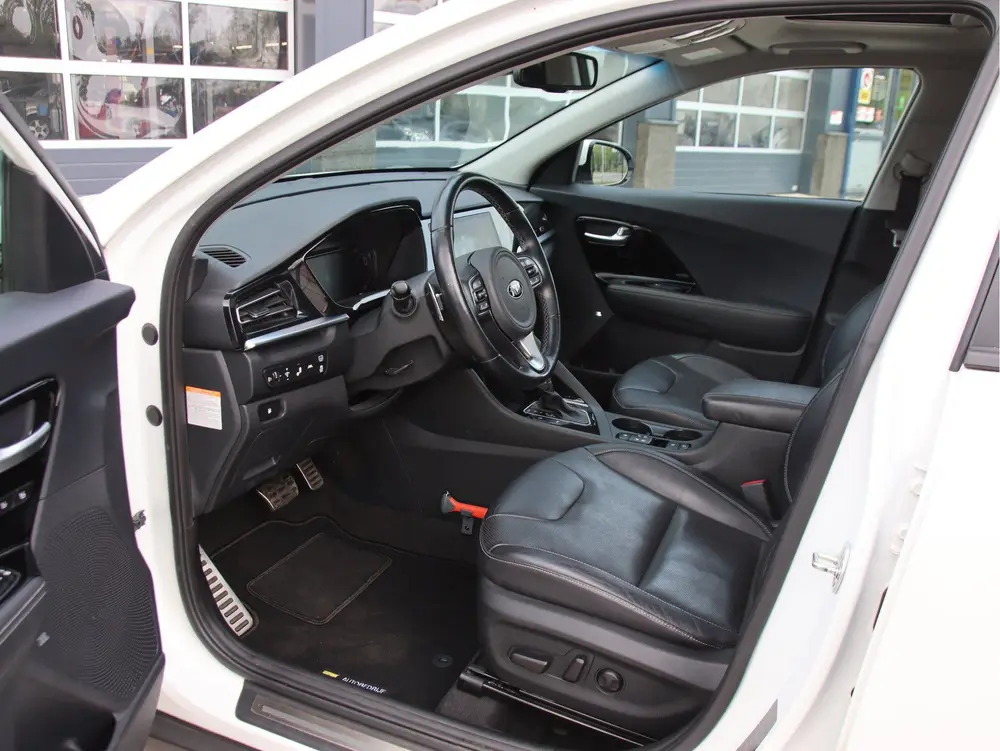 Kia Niro 1.6 GDi Hybrid ExecutiveLine Pano, El. Stoelvw + ve uit 2019, foto 9