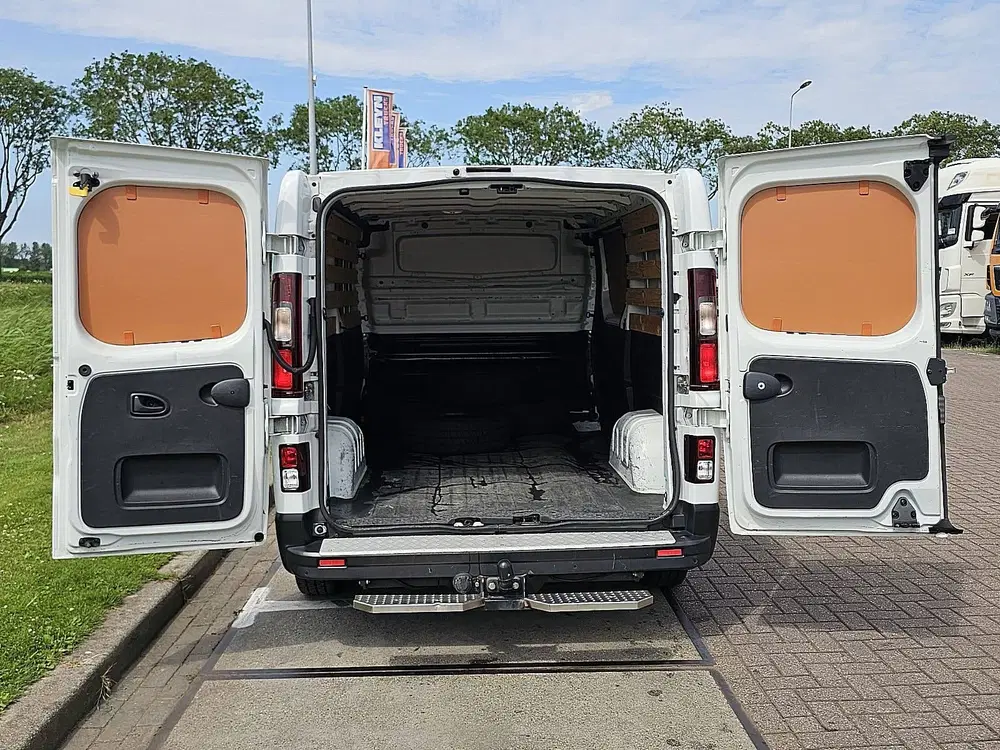 Renault Trafic 1.6 DCI uit 2019, foto 14