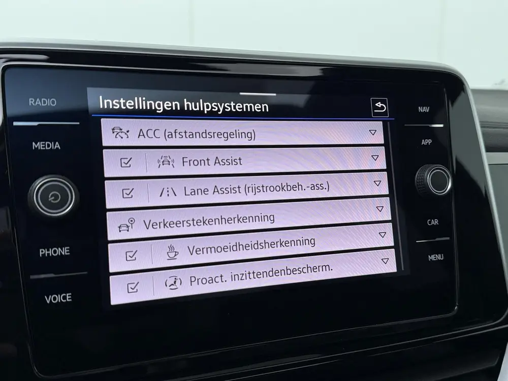Volkswagen T-Roc 1.5 TSI R-Line | 150 PK | Automaat | Achter uit 2022, foto 19