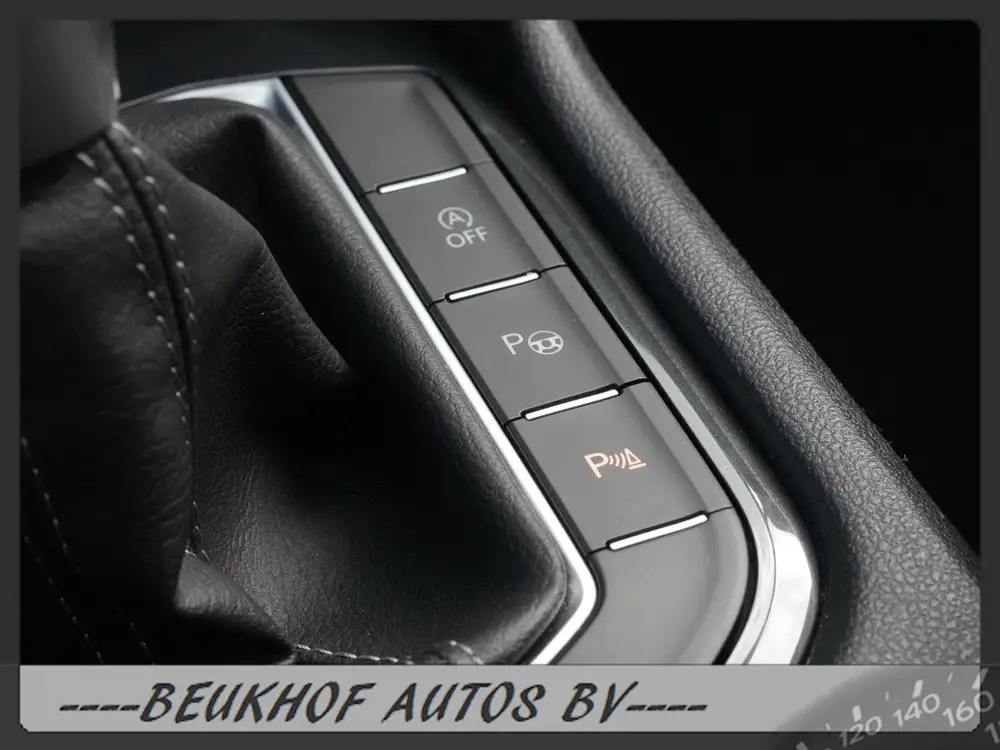 Volkswagen Tiguan 1.5 TSI R-Line Business+ Trekhaak Pano Cam uit 2021, foto 19