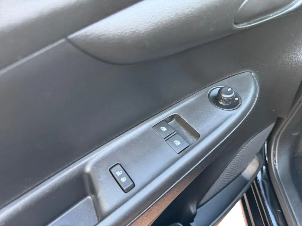 Opel Karl 1.0 ecoFLEX 120 Jaar Edition uit 2019, foto 15