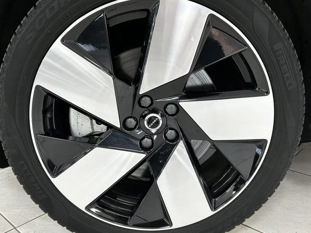 Volvo C40 Single Motor Extended Range Ultimate 82 kW uit 2024, foto 20