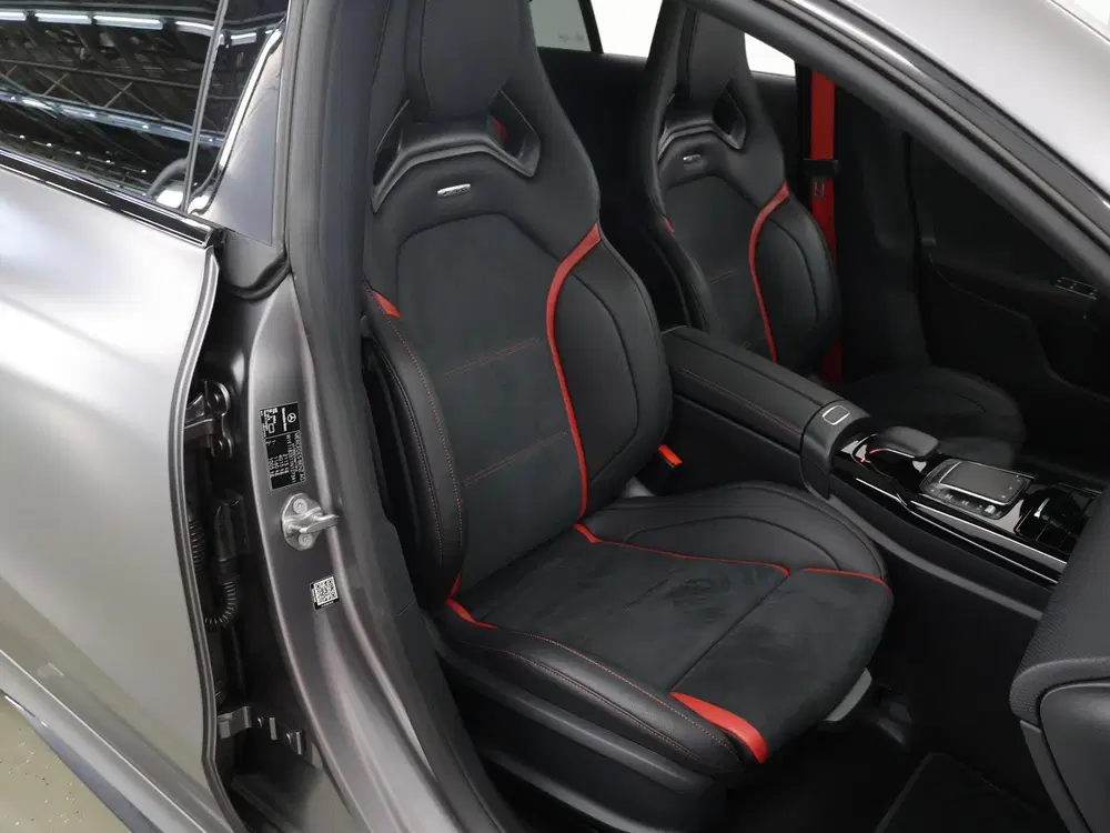 Mercedes-Benz CLA AMG 35 4MATIC Premium Plus uit 2020, foto 10