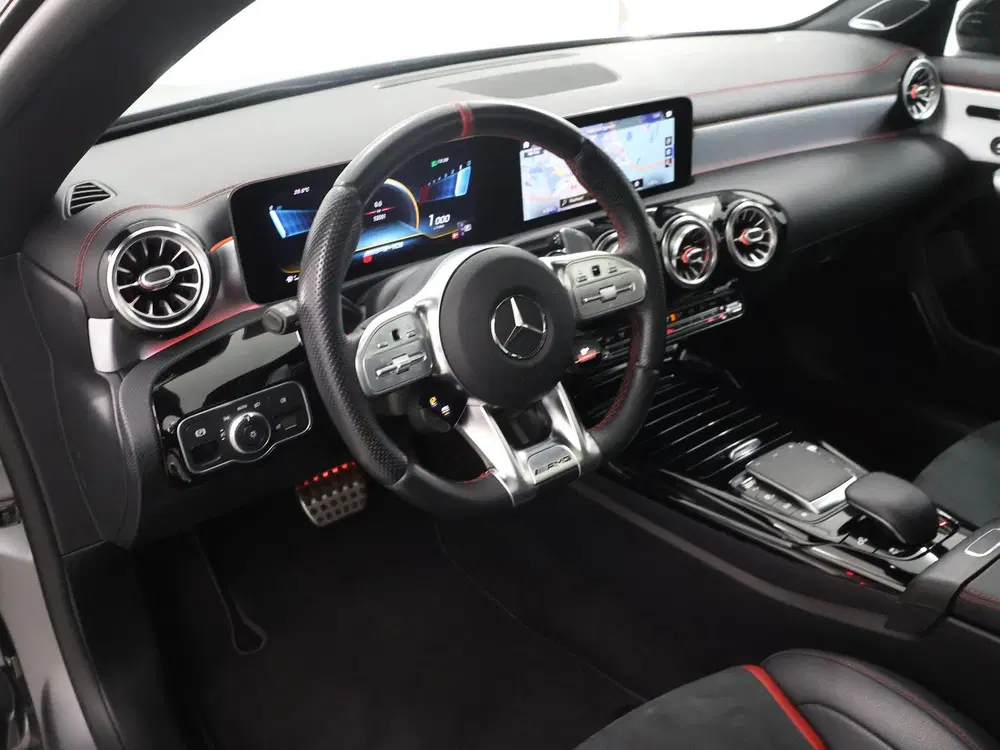 Mercedes-Benz CLA AMG 35 4MATIC Premium Plus uit 2020, foto 7