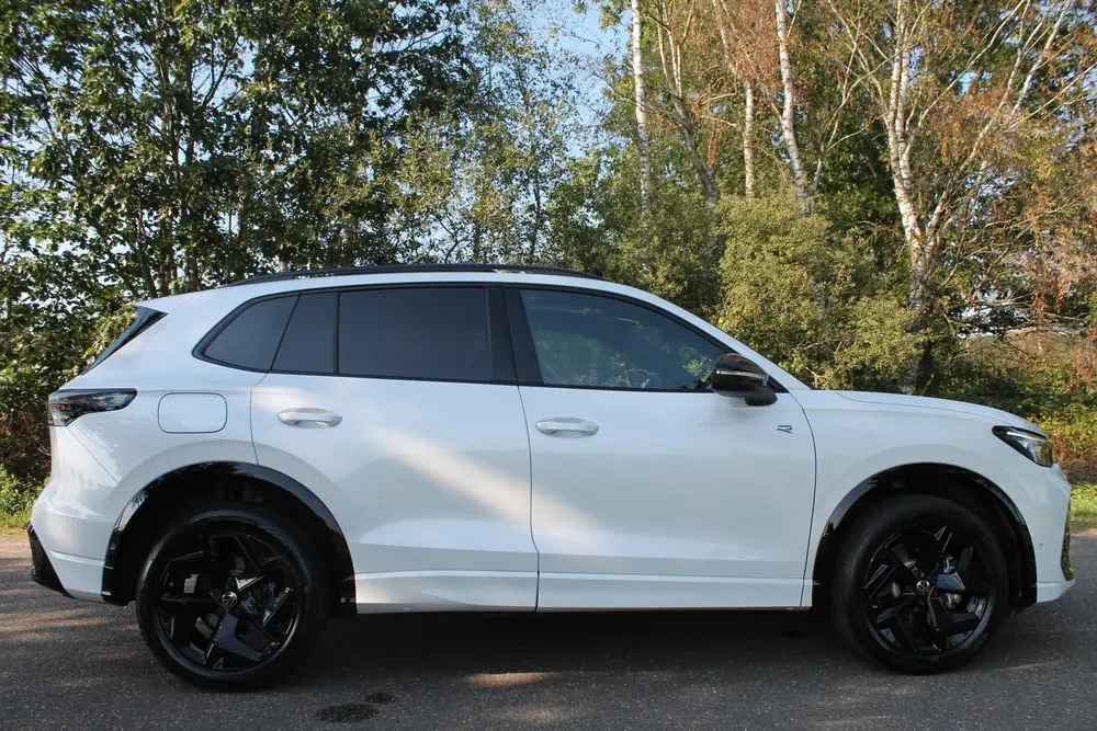 Volkswagen Tiguan 1.5 eHybrid R-Line Business | IQ | Pano | uit 2025, foto 12