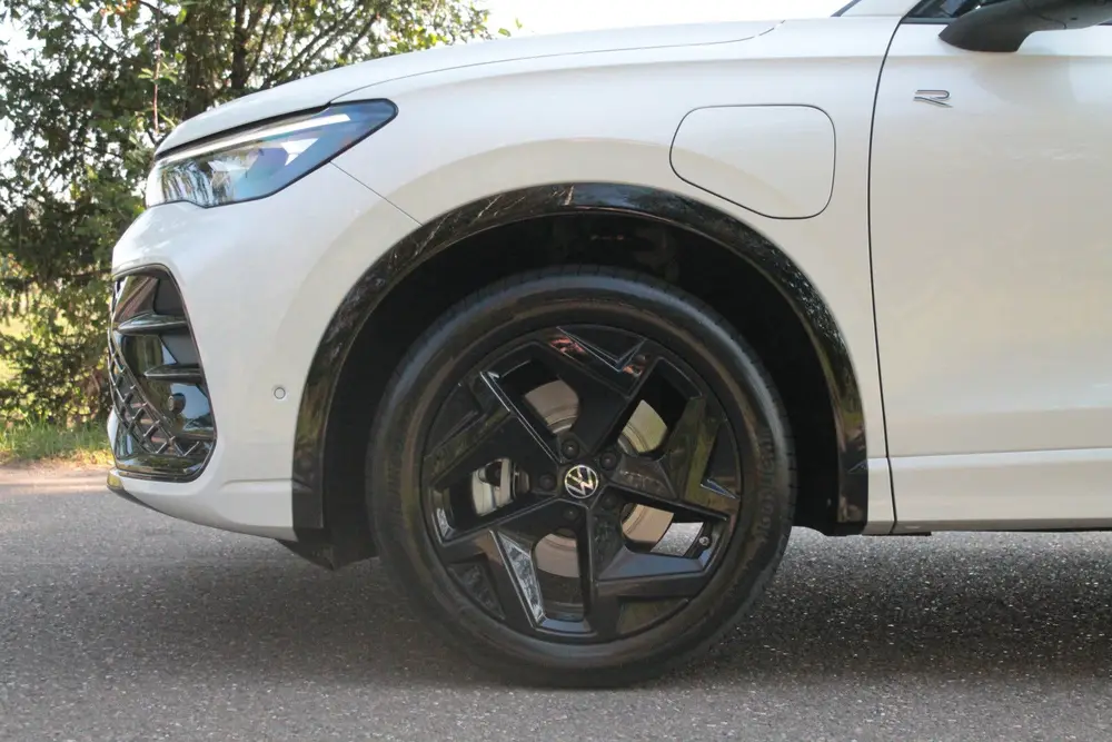 Volkswagen Tiguan 1.5 eHybrid R-Line Business | IQ | Pano | uit 2025, foto 9