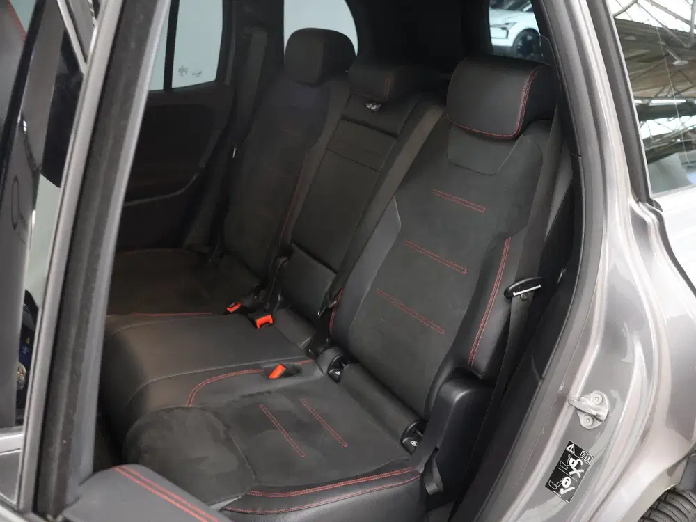 Mercedes-Benz EQB 300 4MATIC AMG Line 67 kWh uit 2021, foto 11