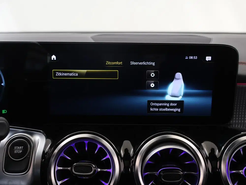 Mercedes-Benz EQB 300 4MATIC AMG Line 67 kWh uit 2021, foto 18