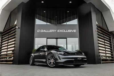 Porsche Taycan 79 kWh uit 2024