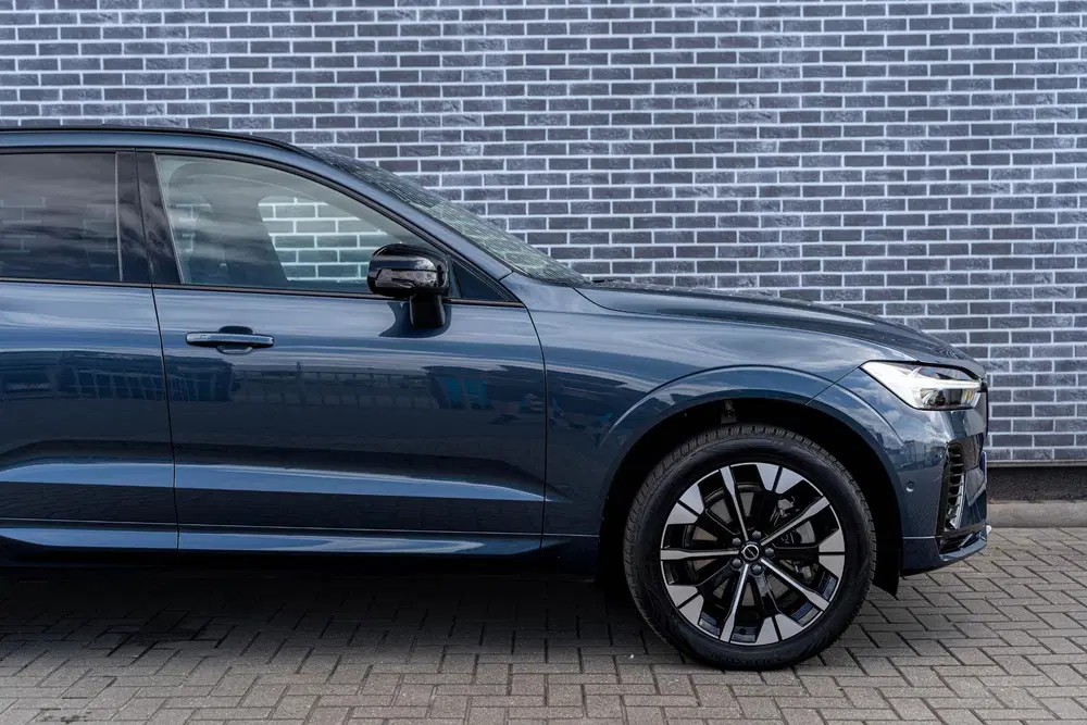 Volvo XC60 2.0 T6 Plug-in hybrid AWD Ultra Dark uit 2026, foto 10