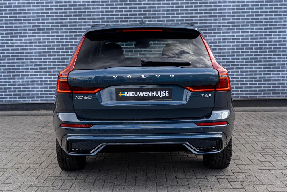 Volvo XC60 2.0 T6 Plug-in hybrid AWD Ultra Dark uit 2026, foto 13
