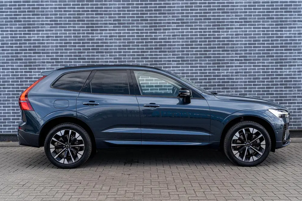 Volvo XC60 2.0 T6 Plug-in hybrid AWD Ultra Dark uit 2026, foto 8