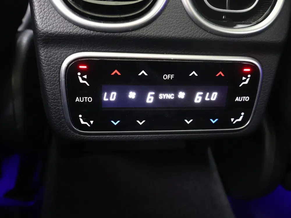 Mercedes-Benz C-Klasse 300 e AMG Line uit 2022, foto 12
