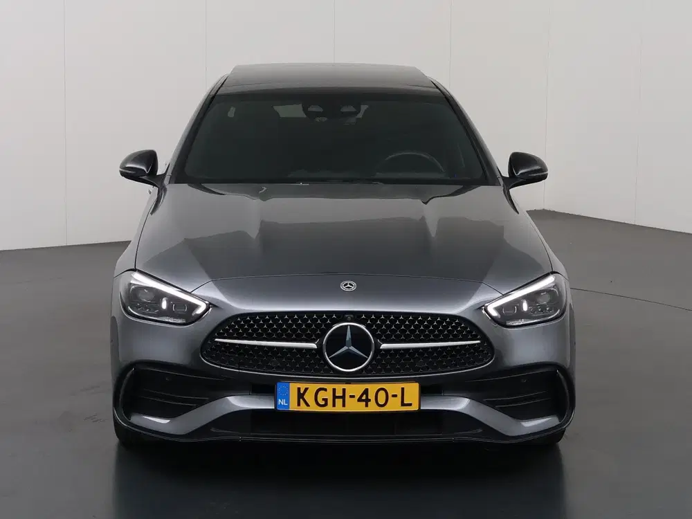 Mercedes-Benz C-Klasse 300 e AMG Line uit 2022, foto 3