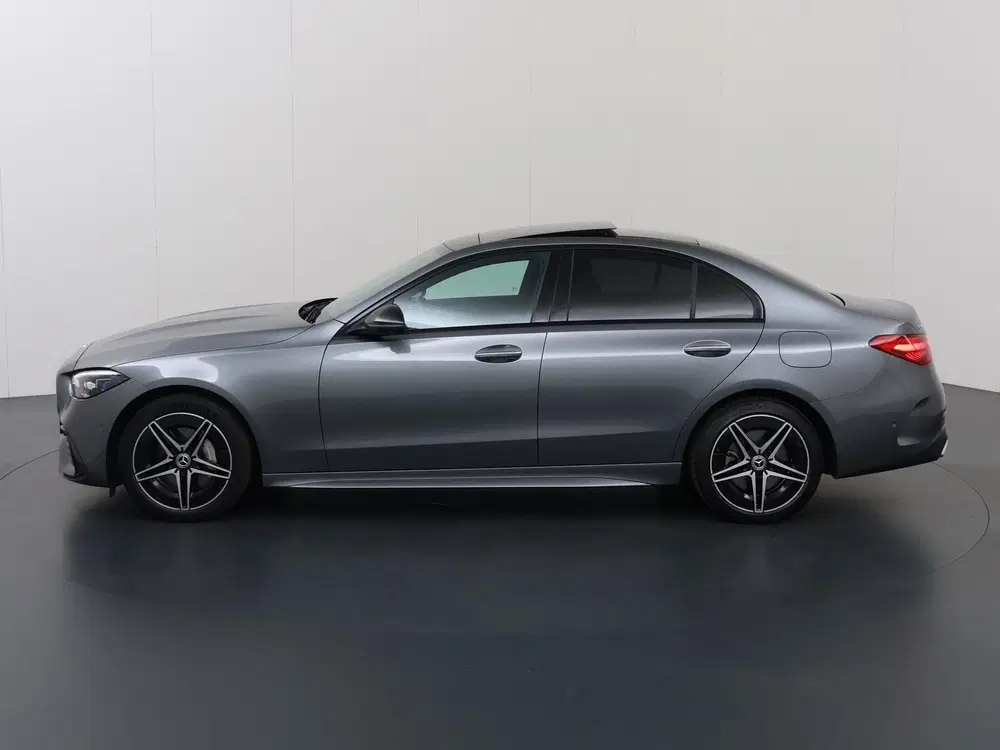 Mercedes-Benz C-Klasse 300 e AMG Line uit 2022, foto 5