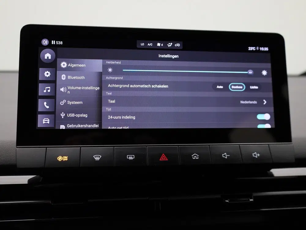 MG MG4 Standard 51 kWh WLTP 320 KM uit 2024, foto 19