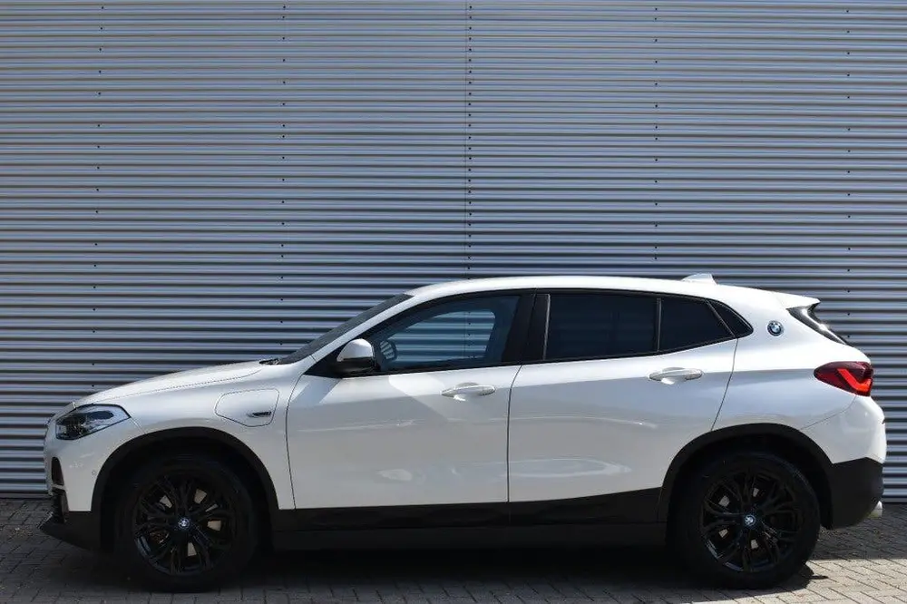 BMW X2 XDRIVE 25E uit 2022, foto 5