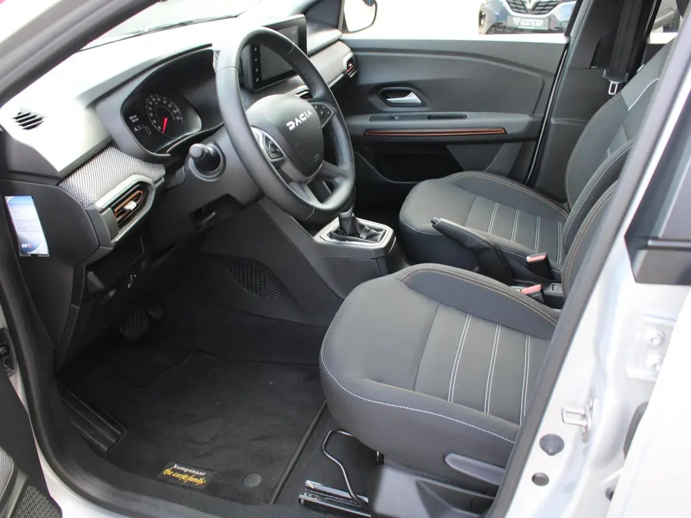 Dacia Sandero 1.0 TCe 90 Extreme uit 2023, foto 2